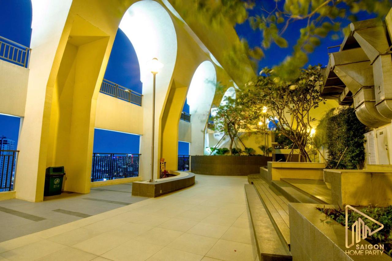 Icon 56 - Free Rooftop Pool Gym 6 Near Ben Thanh Market Ho Chi Minh City Exterior photo
